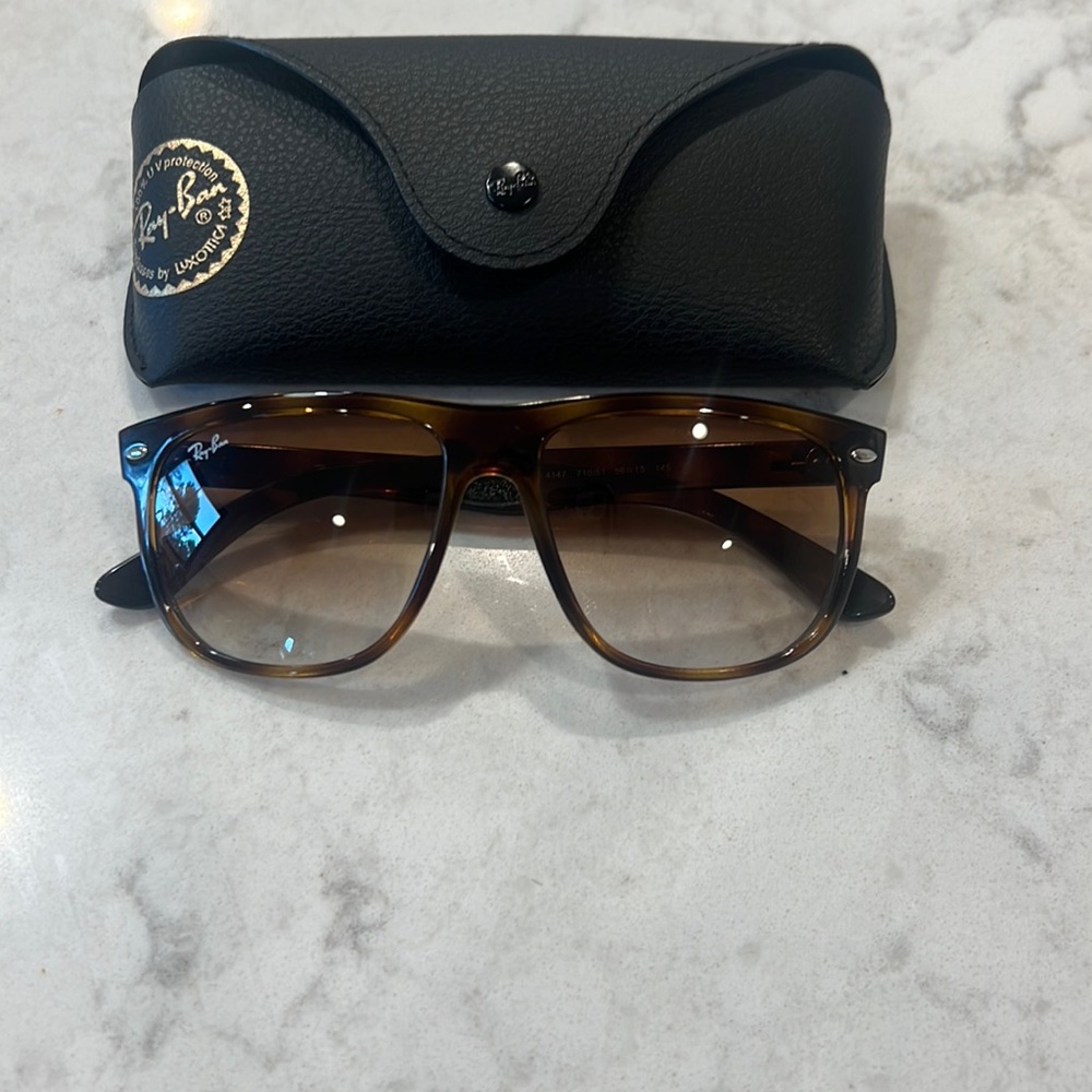 Ray-ban boyfriend sunglasses. Gradient brown